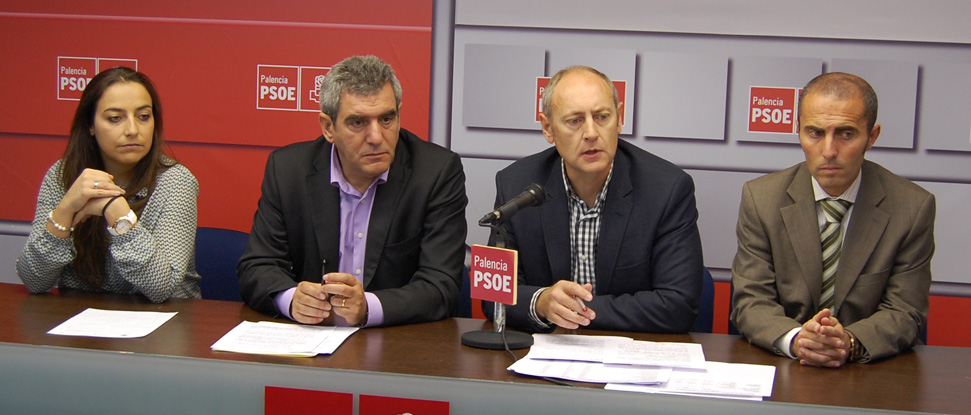El PSOE denuncia el retraso acumulado por la Junta en el pago de los convenios de servicios sociales