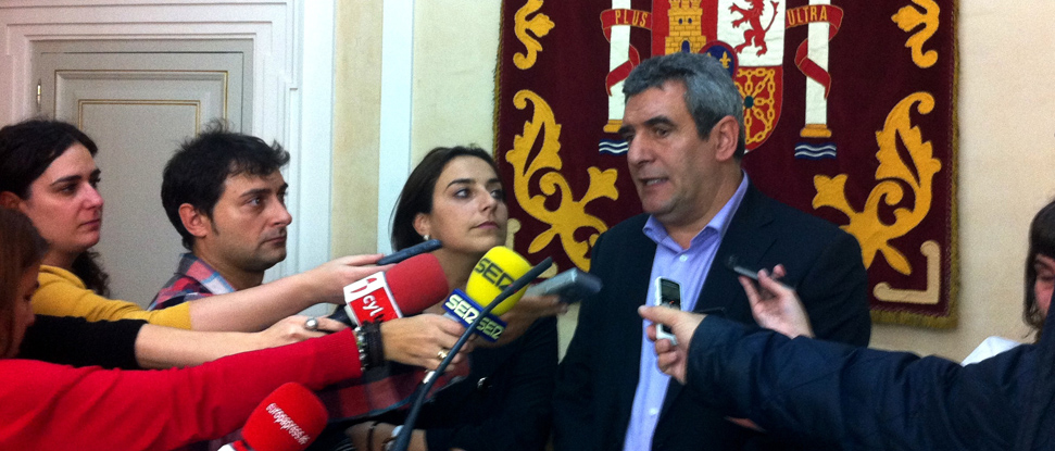 Villarrubia reconoce un claro castigo al PSOE por la crisis y una fragmentaci&oacute;n del voto a otras opciones