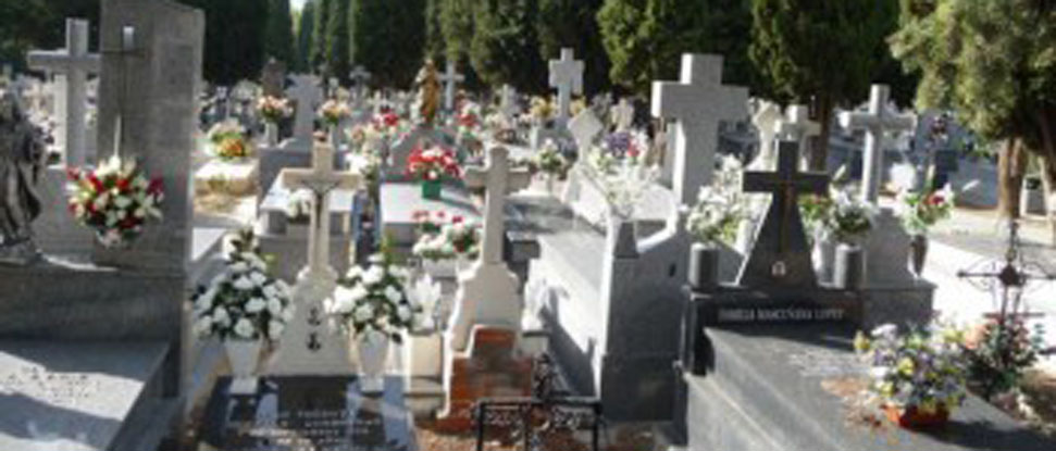 El PSOE alega contra la nueva ordenanza del cementerio para garantizar su gesti&oacute;n p&uacute;blica y directa
