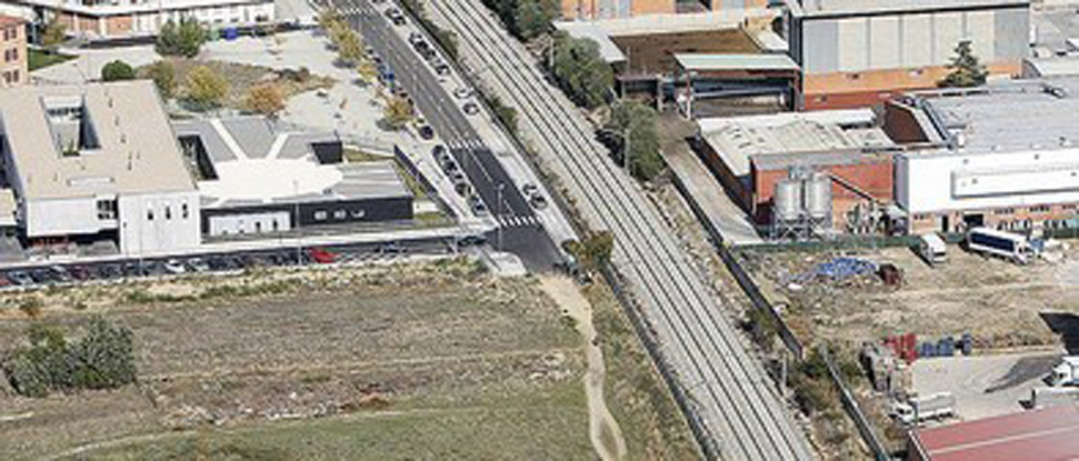 El PSOE pide que se dialogue con la A.VV. del Barrio de Santiago antes de instalar un radar en la Calle Jardines