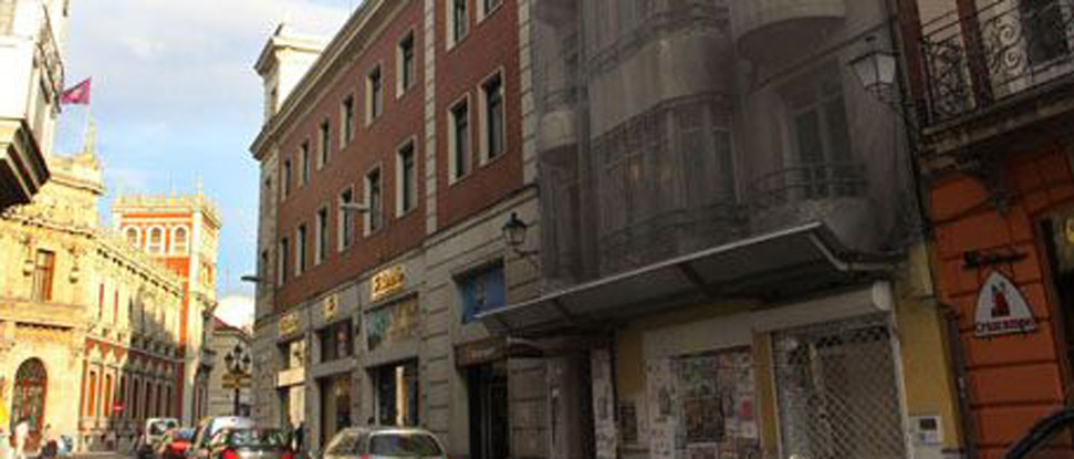 El Grupo Socialista denuncia el estado de suciedad del edificio de la Calle Don Sancho n&ordm; 6