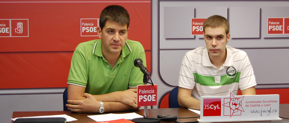 Jurado afirma que las dr&aacute;sticas y rid&iacute;culas cuentas de la Junta provocar&aacute;n que emigren muchos m&aacute;s j&oacute;venes