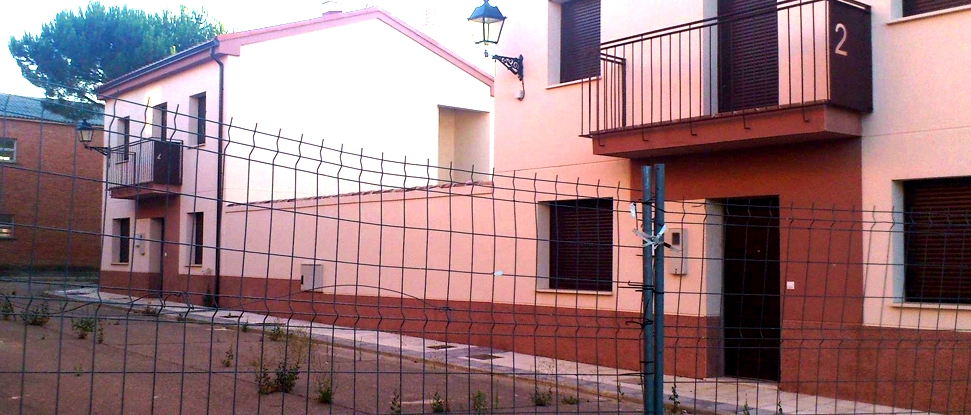 El PSOE de Carri&oacute;n denuncia el estado de abandono que sufren las "Casas de los Maestros"