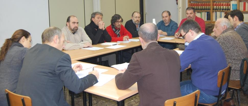 Sindicatos, consumidores y vecinos se unen al PSOE en la defensa de las l&iacute;neas ferroviarias de Palencia