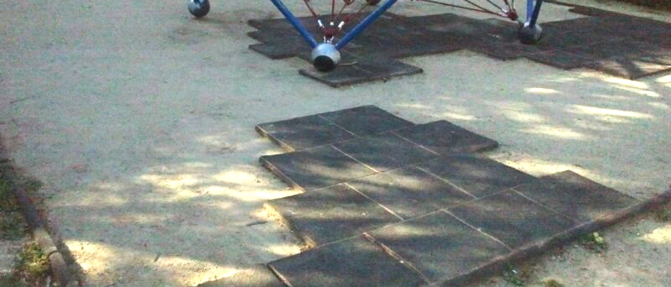 El PSOE reitera la queja vecinal sobre el mal estado de la Plaza Virrey Velasco