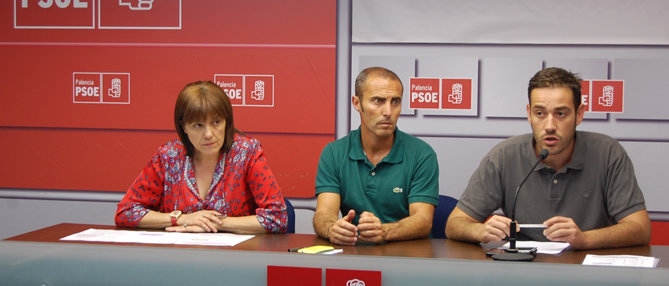 El PSOE califica de chantaje la reforma local del PP para fusionar municipios