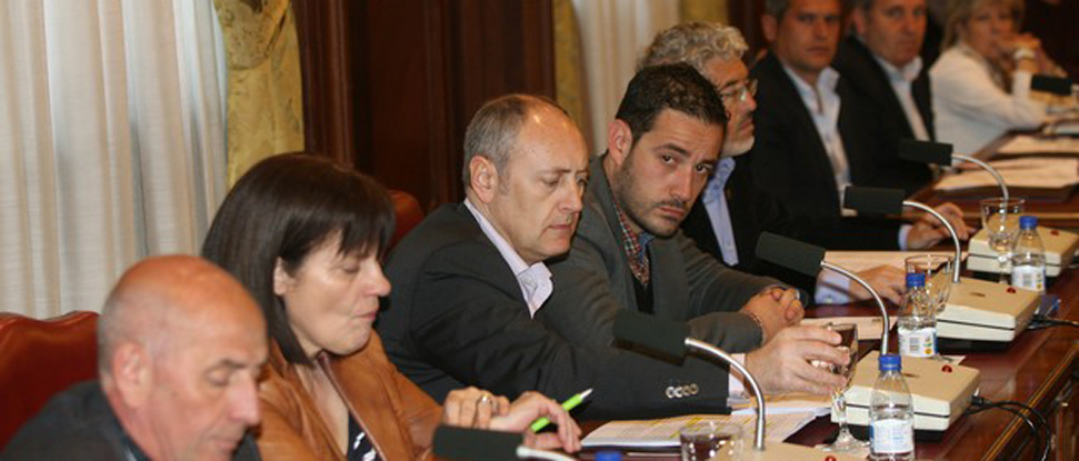 El PSOE lamenta la postura complaciente del presidente de la Diputaci&oacute;n ante unos nefastos PGE-2014