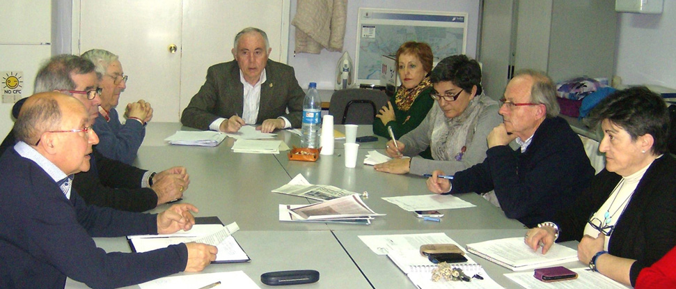 <div>Los vecinos de &ldquo;Pan y Guindas&rdquo; reclaman la Antigua Alcoholera como dotaci&oacute;n municipal para el Barrio</div>