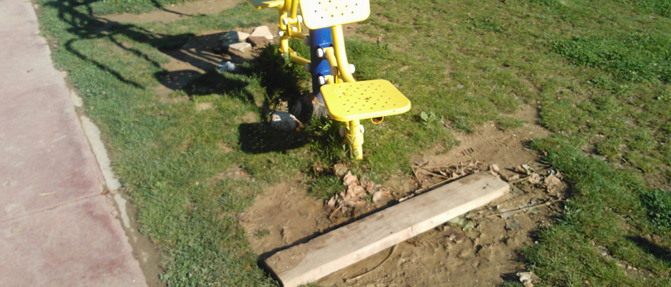 El PSOE denuncia el mal estado de los elementos deportivos situados junto al Puente &ldquo;Nicol&aacute;s Castellanos&rdquo;