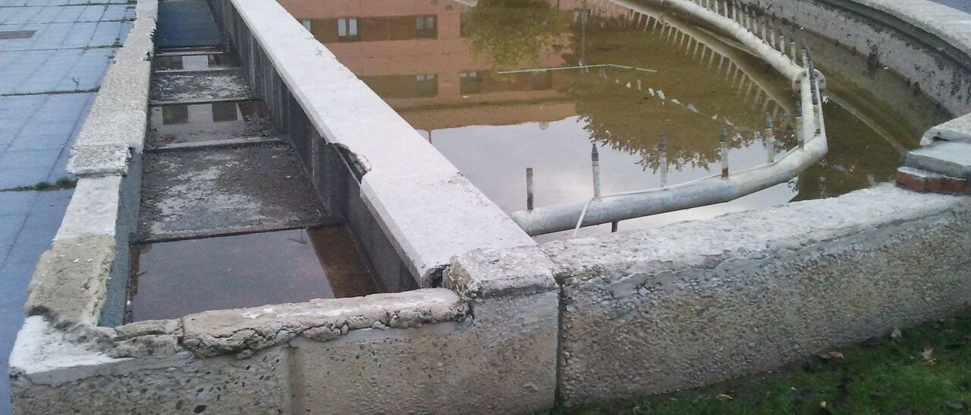 El PSOE denuncia el deplorable estado de la fuente ubicada en la Plaza de &ldquo;San Juanillo&rdquo;