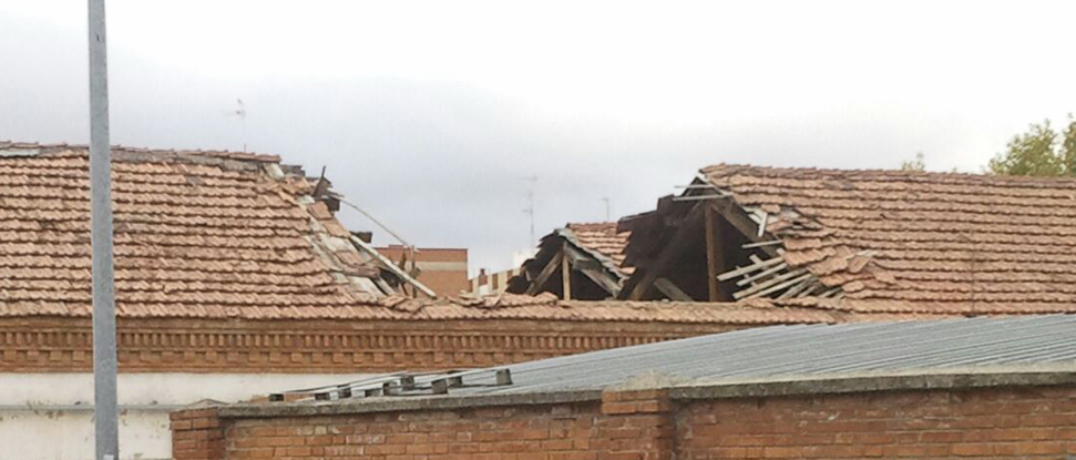 <div>El PSOE pide que se tomen medidas para evitar el derrumbe de una nave situada junto a la antigua c&aacute;rcel</div>