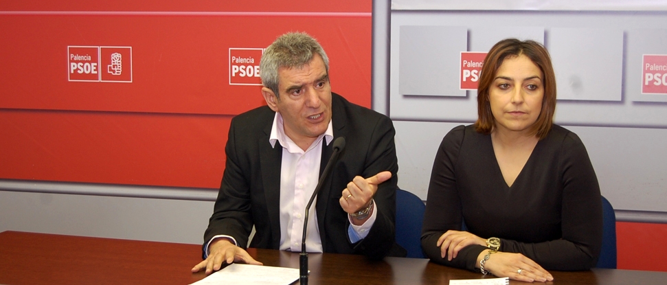 El PSOE califica de intolerable la incertidumbre generada en la F&aacute;brica de Armas por el Gobierno del PP