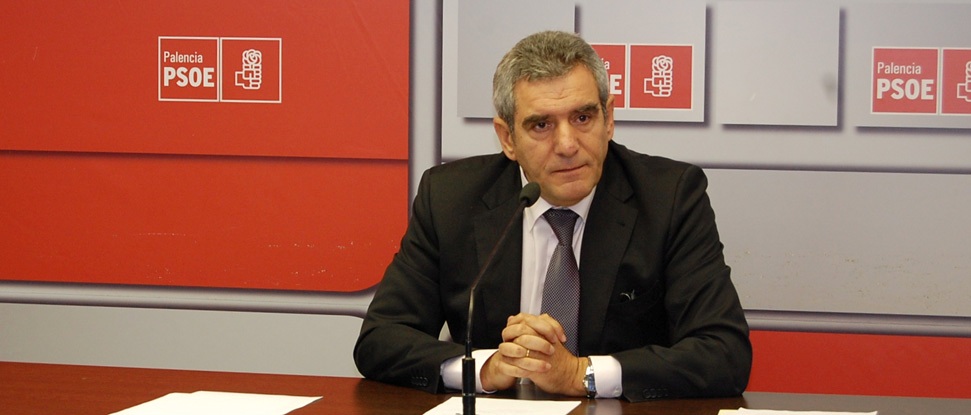 Villarrubia seguir&aacute; a disposici&oacute;n del partido porque el PSOE est&aacute; por encima de las personas