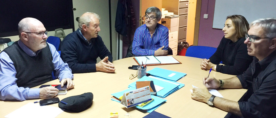 El &ldquo;Ave Mar&iacute;a&rdquo; traslada al PSOE la necesidad de mejoras en numerosas calles del Barrio