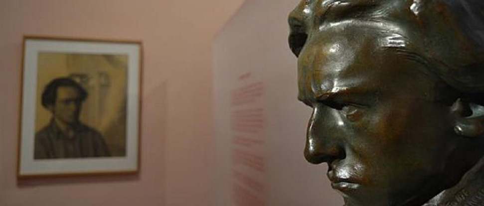 El PSOE pide al PP que se adhiera a la enmienda presentada en las Cortes sobre los actos en honor a Victorio Macho