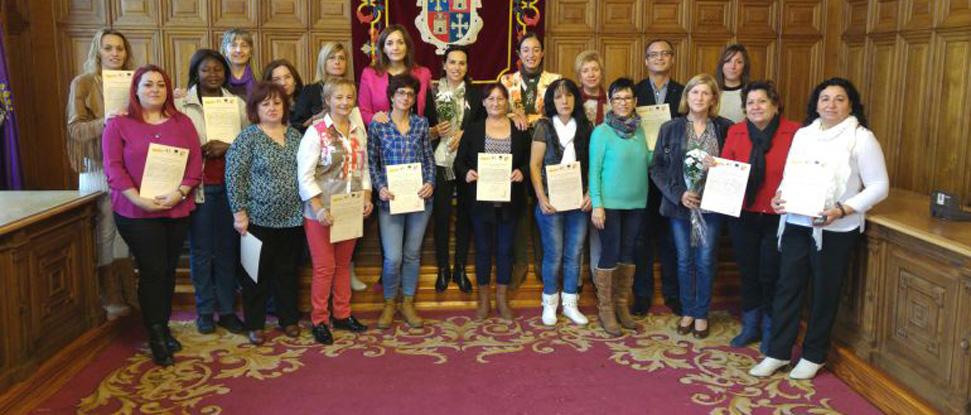 El PSOE muestra sus dudas sobre el grado de inserci&oacute;n laboral del programa CLARA