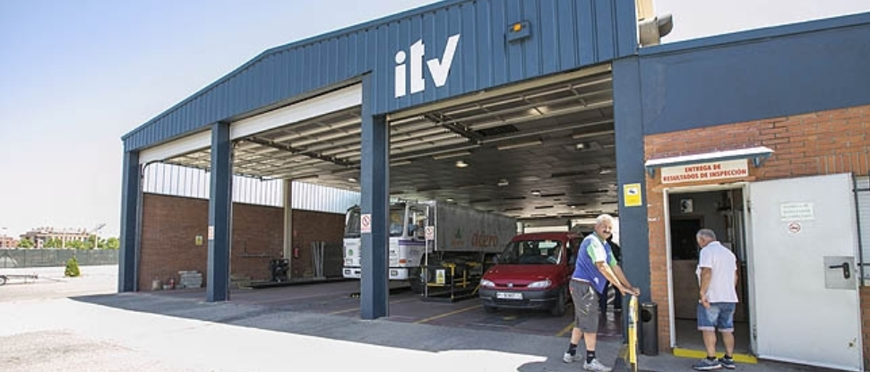 El PSOE pide que se gestionen directamente los tr&aacute;mites de las ITV de los veh&iacute;culos municipales