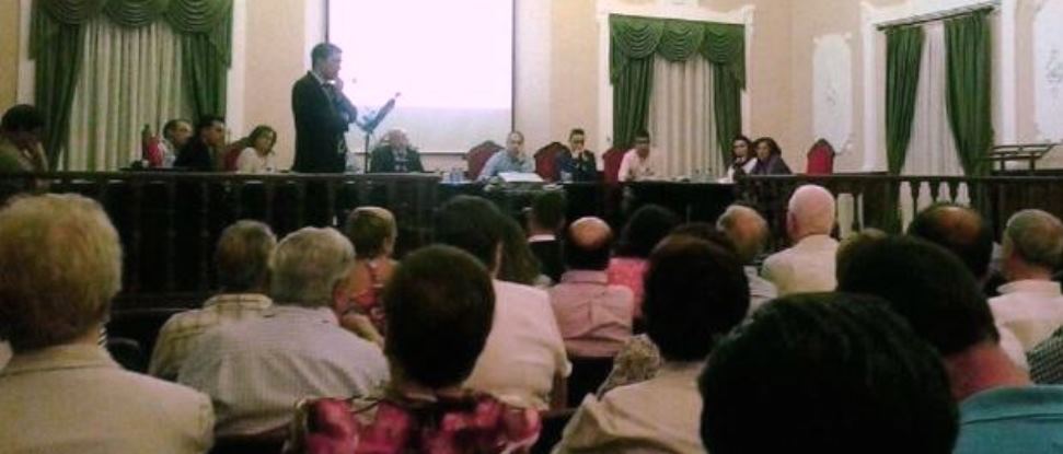 El PSOE acusa al alcalde de Paredes de tratar de obstruir la labor de la oposici&oacute;n municipal