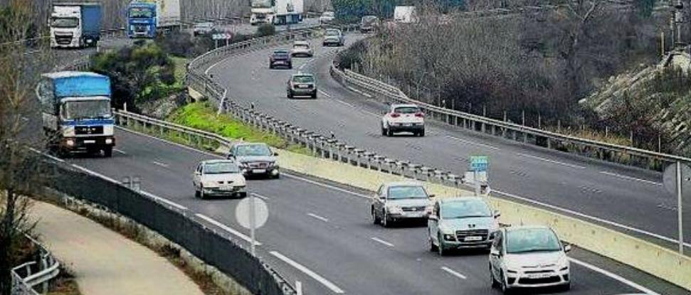 El PSOE se interesa en el Senado por la mejora de capacidad de la A-62 de Venta de Ba&ntilde;os a Due&ntilde;as