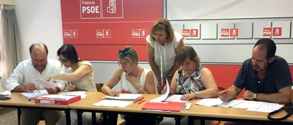 Miriam Andr&eacute;s y Agust&iacute;n Mart&iacute;nez se proclaman como candidatos a la Secretaria General del PSOE de Palencia