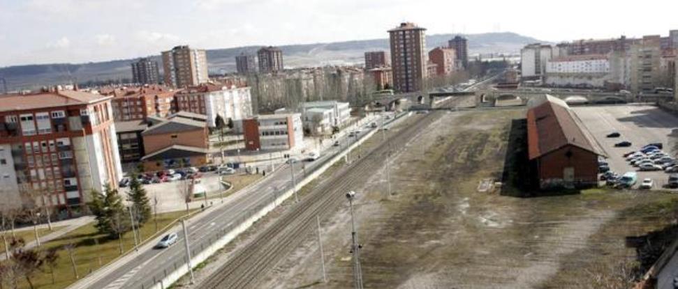 El PSOE pide que el Ayuntamiento aproveche la modificaci&oacute;n del proyecto del AVE a Alar para reclamar el soterramiento