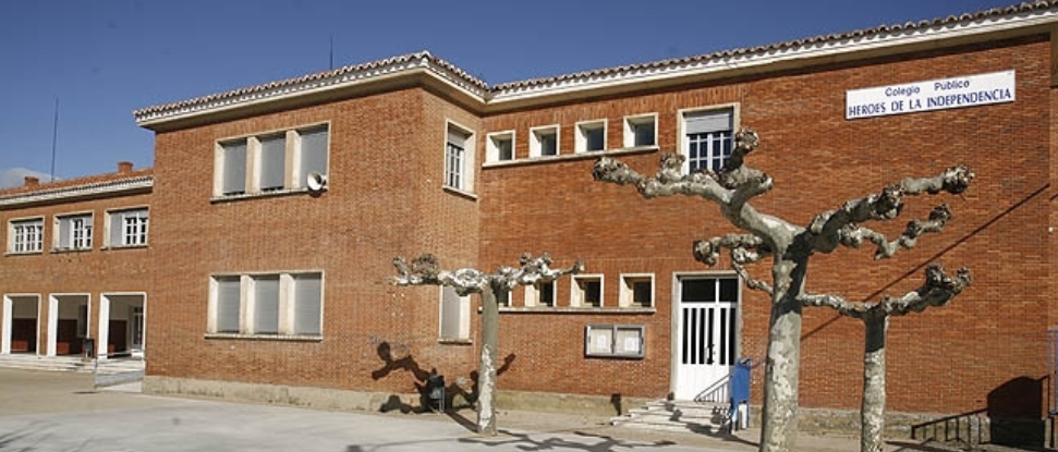 El PSOE pide al alcalde de Torquemada que respete las decisiones de los padres del Colegio