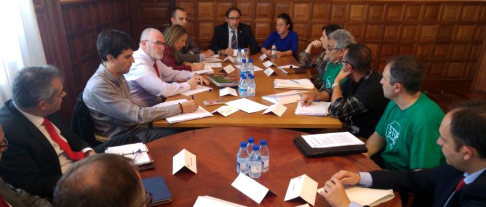 El PSOE lamenta la ausencia de la Junta en la reuni&oacute;n celebrada por la Mesa de la Vivienda