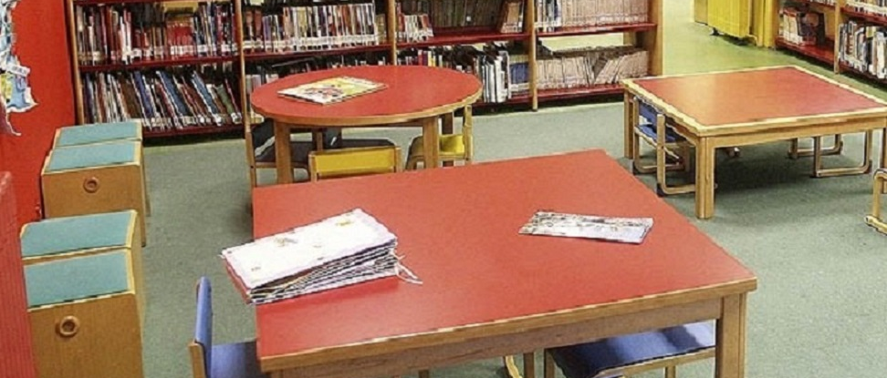 El PSOE denuncia el cierre de la Biblioteca de la Avenida de Madrid desde el pasado mes de Noviembre