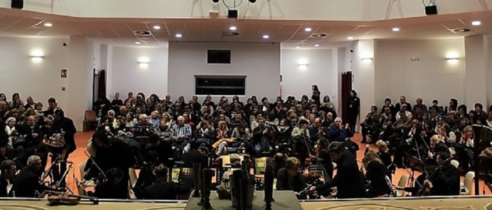 El PSOE de Guardo denuncia el uso del nuevo auditorio sin el alta oficial del Servicio de Industria El PSOE de Guardo denuncia el uso del nuevo auditorio sin el alta oficial del Servicio de Industria