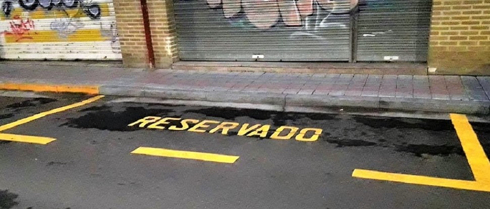 El PSOE demanda informaci&oacute;n sobre la eliminaci&oacute;n de una plaza de aparcamiento en Ni&ntilde;os de Coro