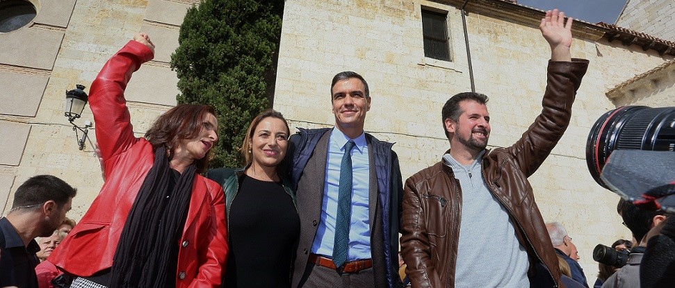 S&aacute;nchez aboga por un Estado de bienestar fuerte y carga contra el cierre de escuelas y consultorios