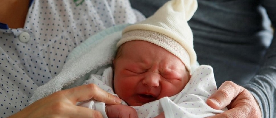 El PSOE pide el pago inmediato de las ayudas a la natalidad tramitadas en tiempo y forma