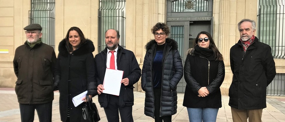El PSOE estudia otras vías judiciales por la contratación directa de la recogida de papel y cartón