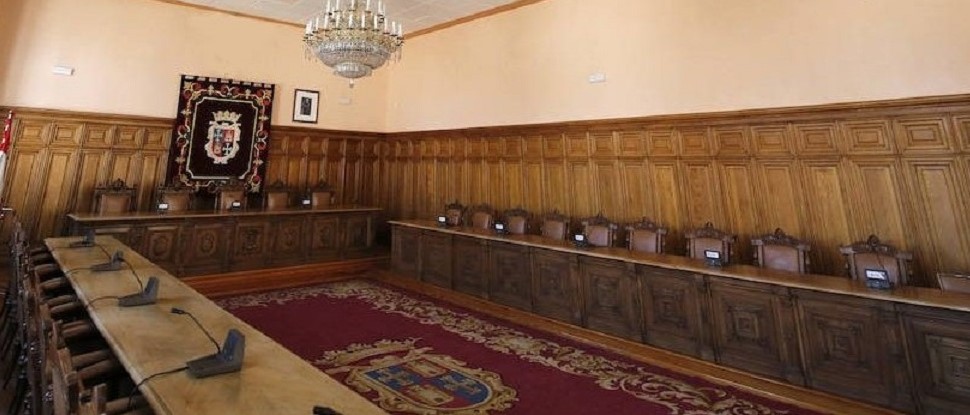 El PSOE pide la vuelta a la convocatoria de plenos presenciales en el Ayuntamiento de Palencia